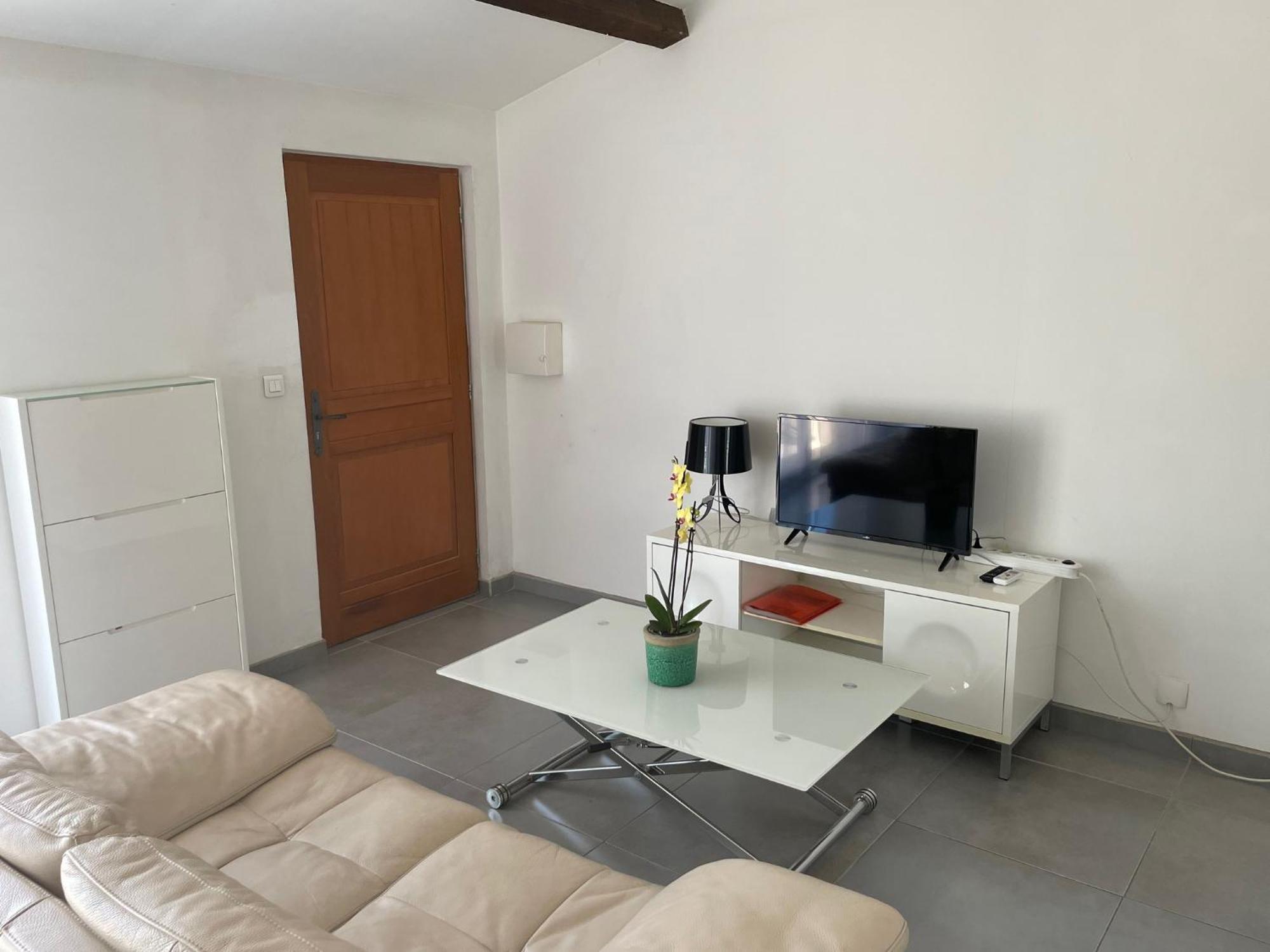 Studio Charmant Avec Terrasse Лансон-Прованс Экстерьер фото