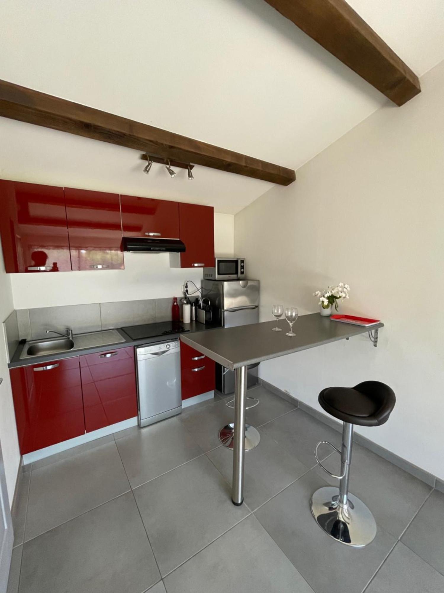 Studio Charmant Avec Terrasse Лансон-Прованс Экстерьер фото